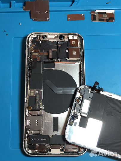 Разбор iPhone 12