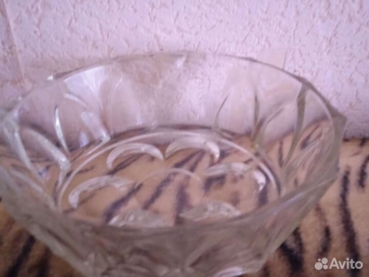 Ваза для фруктов на ножке цветное стекло СССР