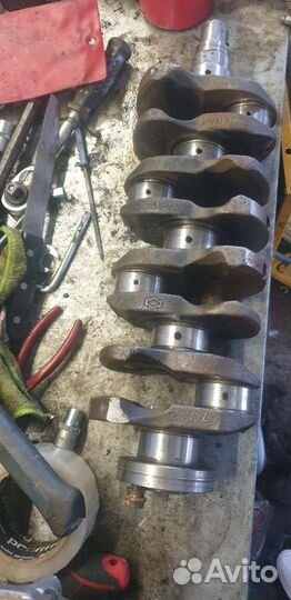 Коленвал nissan CD20