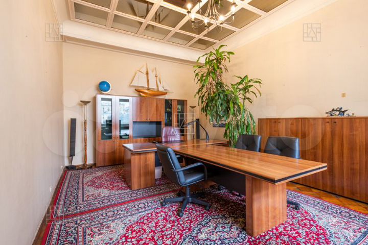 6-к. квартира, 210 м², 5/7 эт.