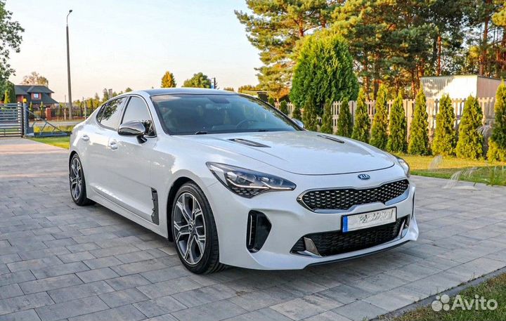 Kia Stinger 2.0 AT, 2019, 64 000 км