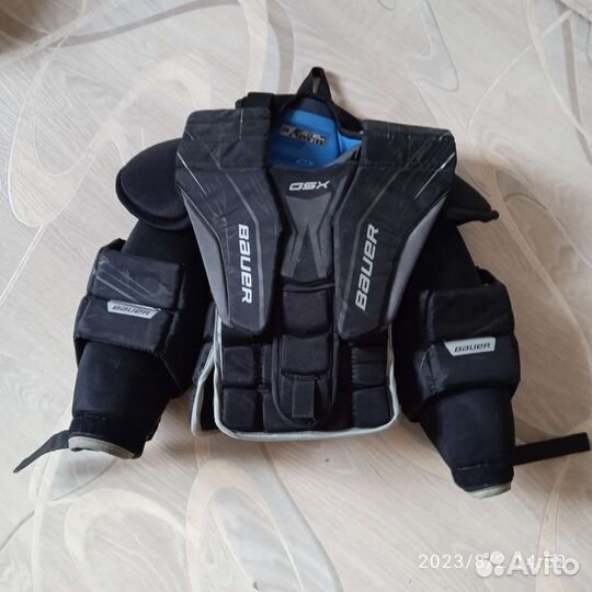 Вратарский нагрудник Bauer jr L