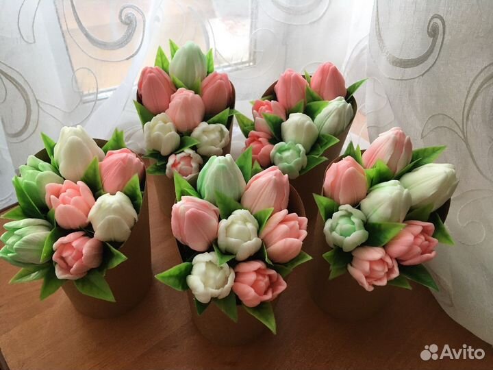 Букет тюльпанов из мыла на 1 сентября в наличии