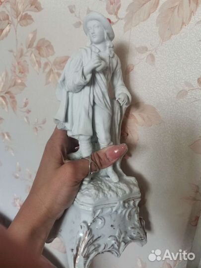 Антикварная античная статуэтка