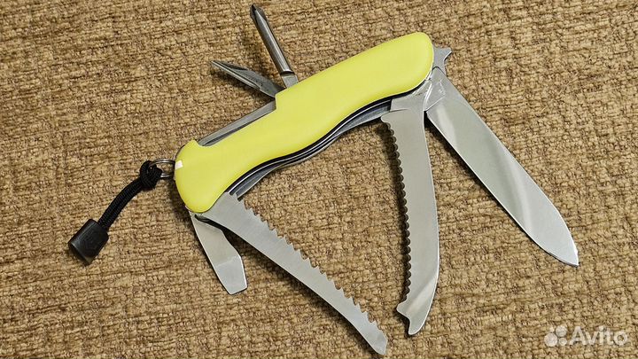 Victorinox Rescue Tool (двуручное открывание)