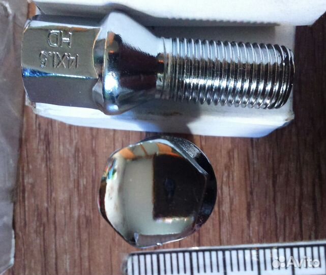 Болт для литого диска