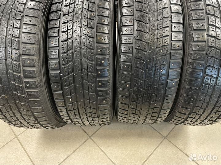 Dunlop SP Winter Ice 01 225/65 R17 102T