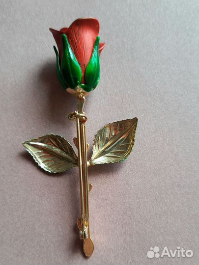 Винтажная брошь Красная роза