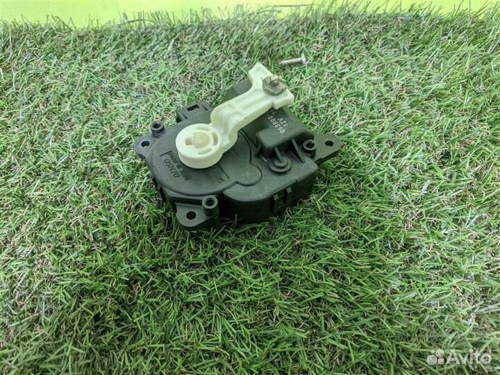 Сервопривод заслонок печки Lexus Rx450 GYL16