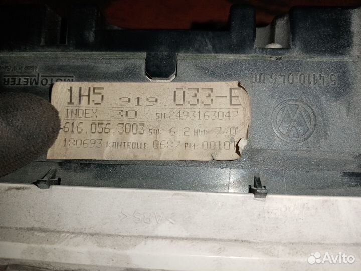 Панель приборов на Фольксваген Гольф 3 1994г