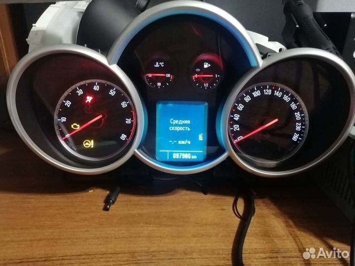 Приборная панель Chevrolet Cruze от astra j