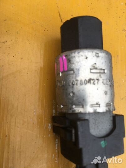 Датчик давления кондиционера Volvo S40