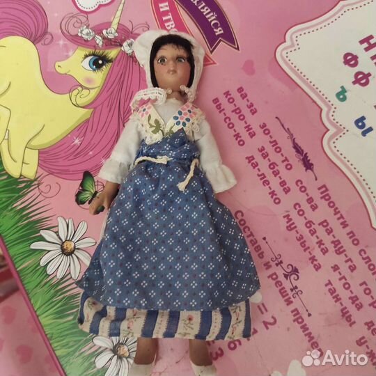 Кукла фарфоровая коллекционная