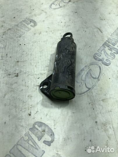 Демпфер бардачка Ford Focus 2