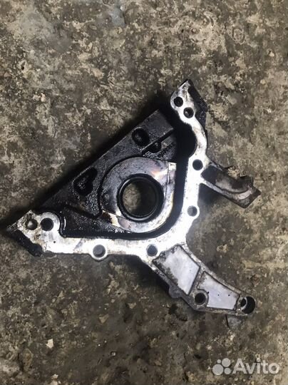 Крышка двс передняя Volkswagen Passat B6