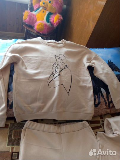 Спортивный костюм женский