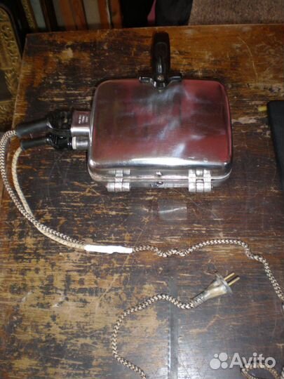 Электровафельница СССР. Рабочая