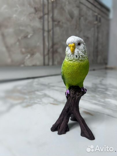 Статуэтка попугай