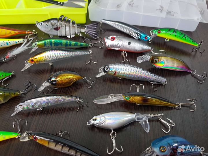 Набор воблеров в коробках