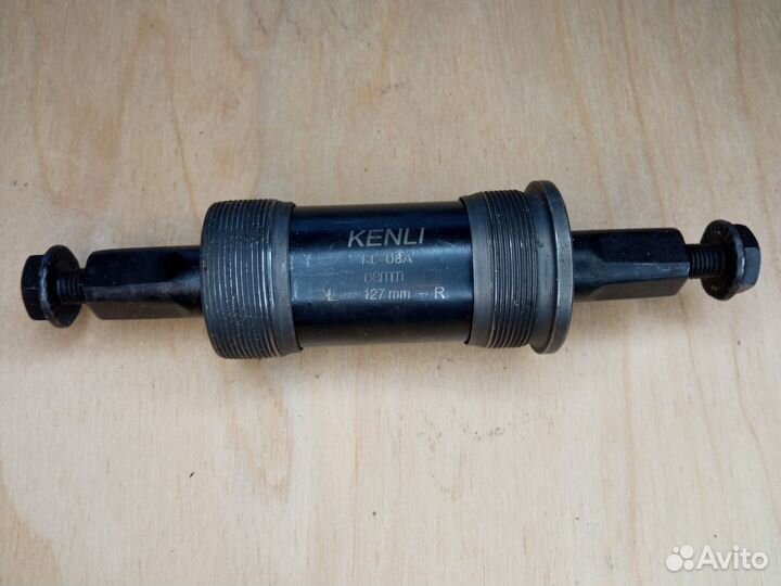 Вынос руля, седло, каретка, педали, грипсы