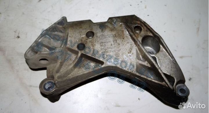 Кронштейн двигателя Шкода Октавия А7