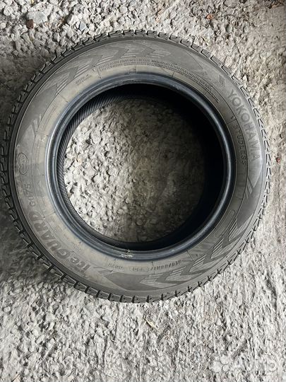 Yokohama Ice Guard G075 215/65 R17