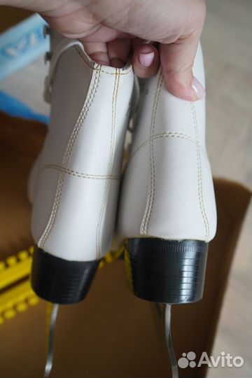 Коньки фигурные 37р