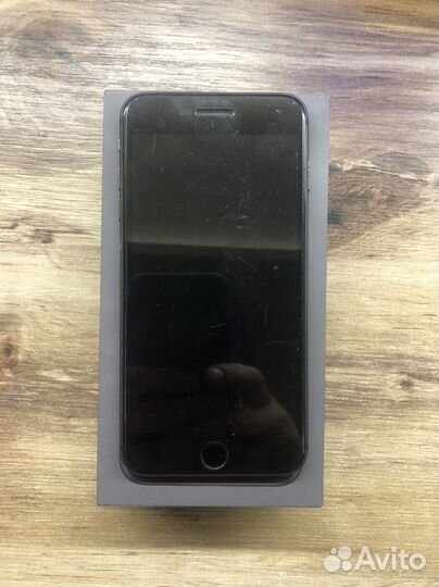 iPhone 8 Plus, 64 ГБ