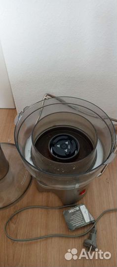 Соковыжималка Bork s400