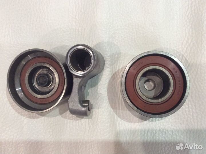 Ролики натяжители ремня грм