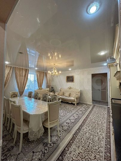 2-к. квартира, 67 м², 2/4 эт.