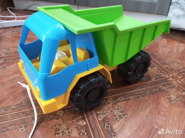Игрушка грузовик