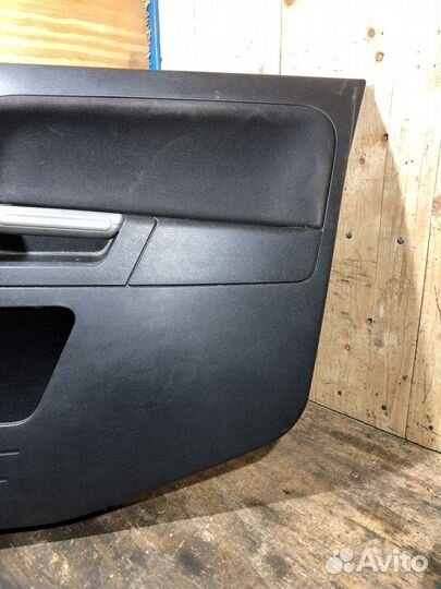 Обшивка передней правой двери Ford Fusion 79032