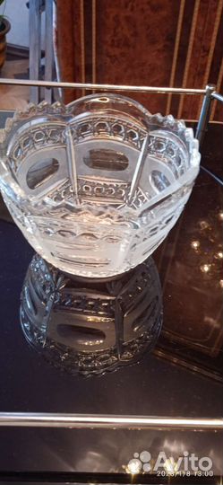 Хрустальные конфетница, лодочка, салатник