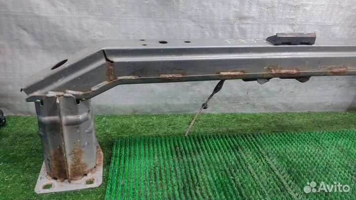 Усилитель бампера переднего Land Rover Freelander