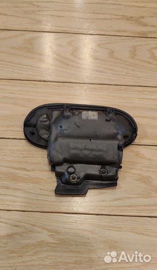 Правая наружняя дверная ручка на BMW e39