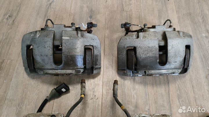 Суппорт тормозной Audi A8 D3 6.0 BHT 2008