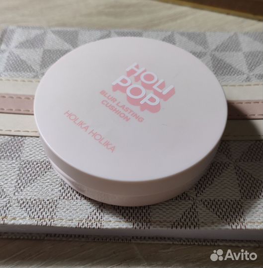 Матирующий кушон Holika Holika