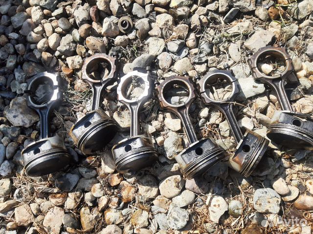 Шатун с поршнем на Мазда Кседос 9,Миления