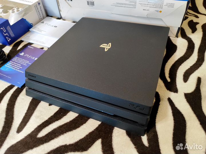 Sony PS4 Pro 1Tb + Игры