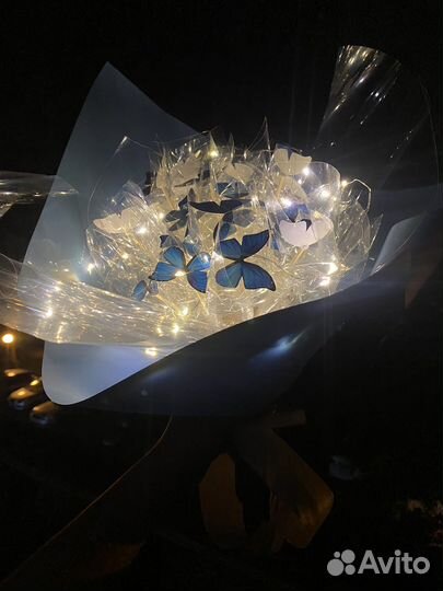 Цветы из бабочек