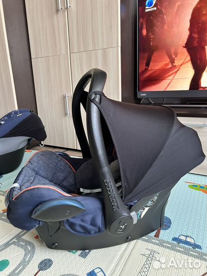 Автолюльки Maxi-cosi для двойни с адаптером