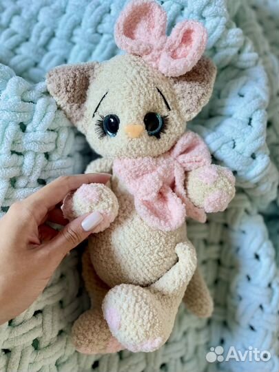 Кошечка игрушка вязанная