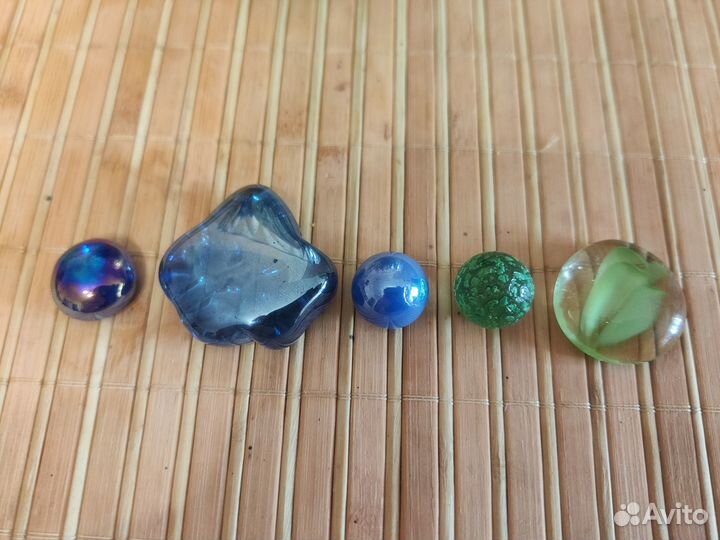 Стеклянные камни