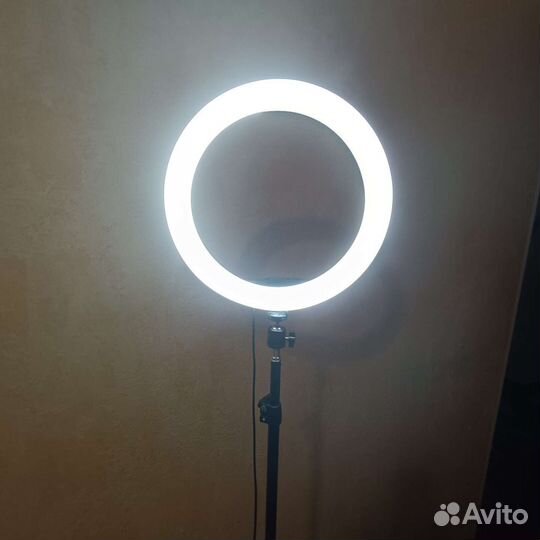 Кольцевая лампа 30см