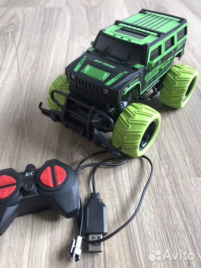 Машина на пульте управления Hummer H2 новая