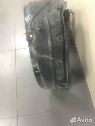 Подкрылок передний левый Honda Cr-V RD1 B20B