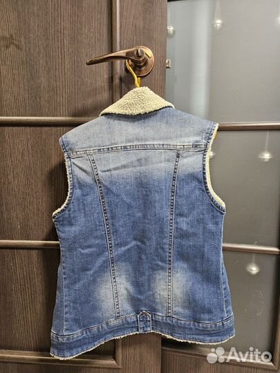 Жилетка женская джинсовая