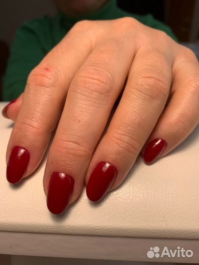 Маникюр и педикюр