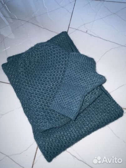 Шапка и снуд и перчатки без пальцев